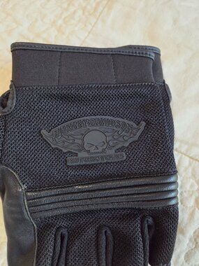 Harley Davidson Fingerless Mesh and Leather Gloves, Winged Skull Emblem